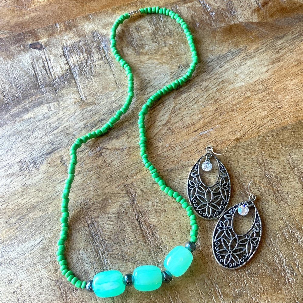 Green Necklace + Silver Earrings Set